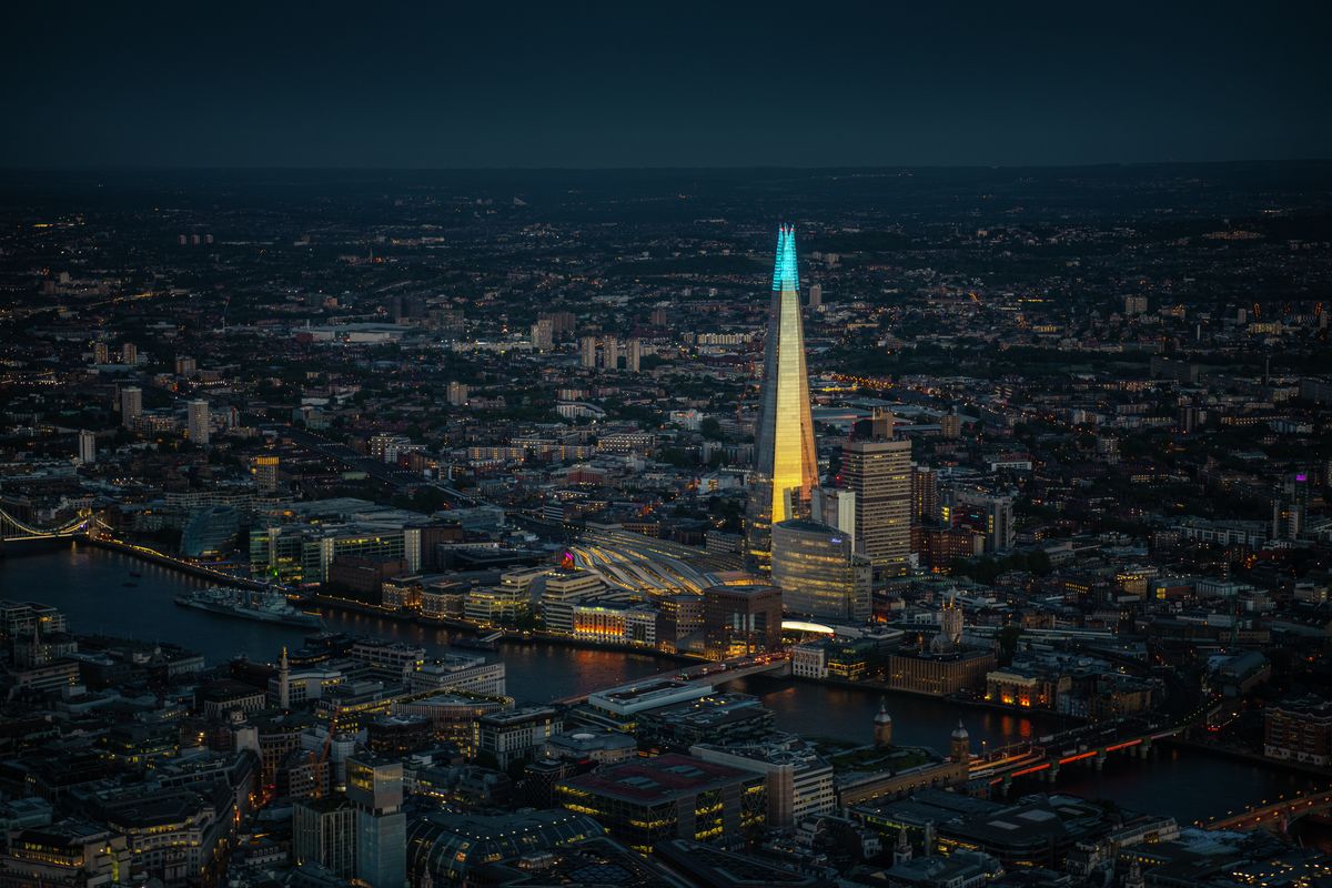 Dusk view of the last of the sunset reflecting on the Shard, London. 494312