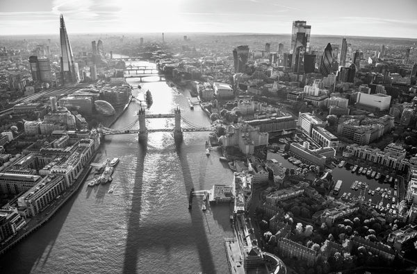 London, Tower Bridge, Aerial view. B.W 514601